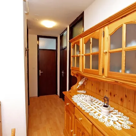 Apartman Gortanova 942 *